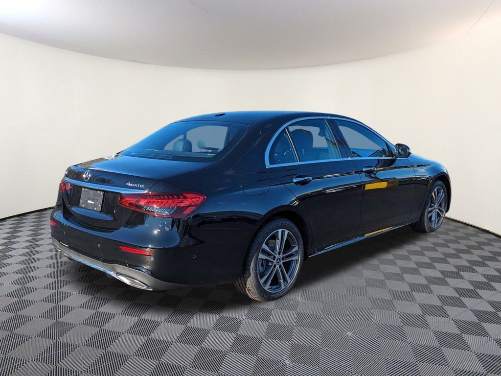 2023 Mercedes Benz E 350 4MATIC Sedan photo 3