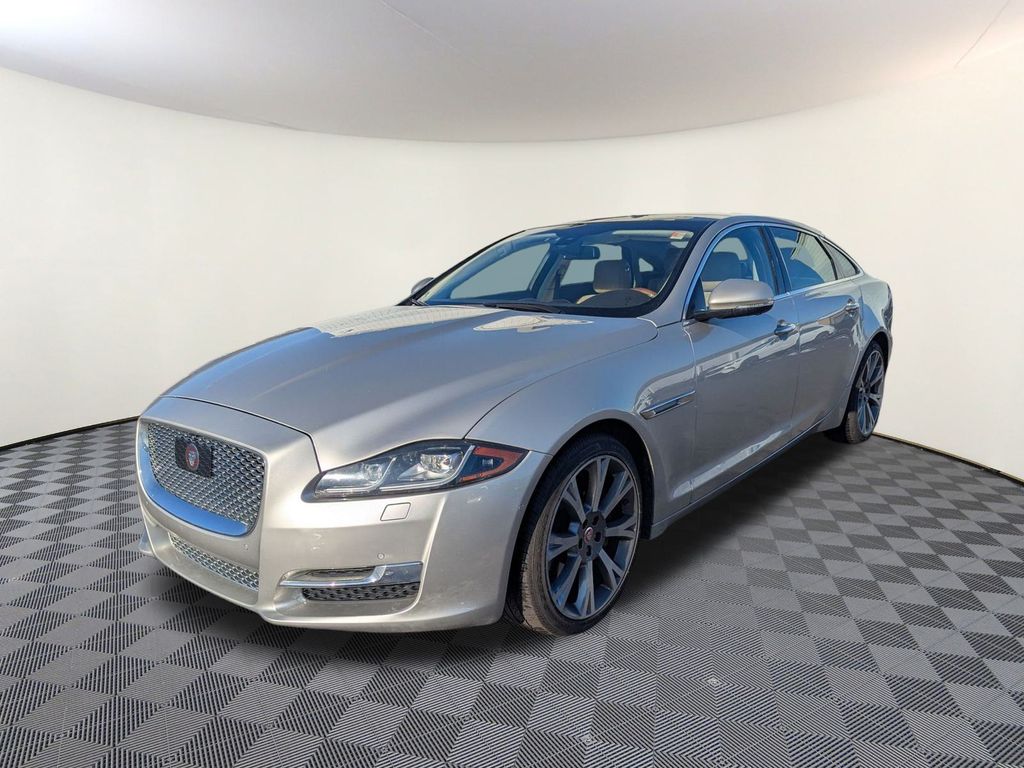 2017 Jaguar XJ Portfolio's photo