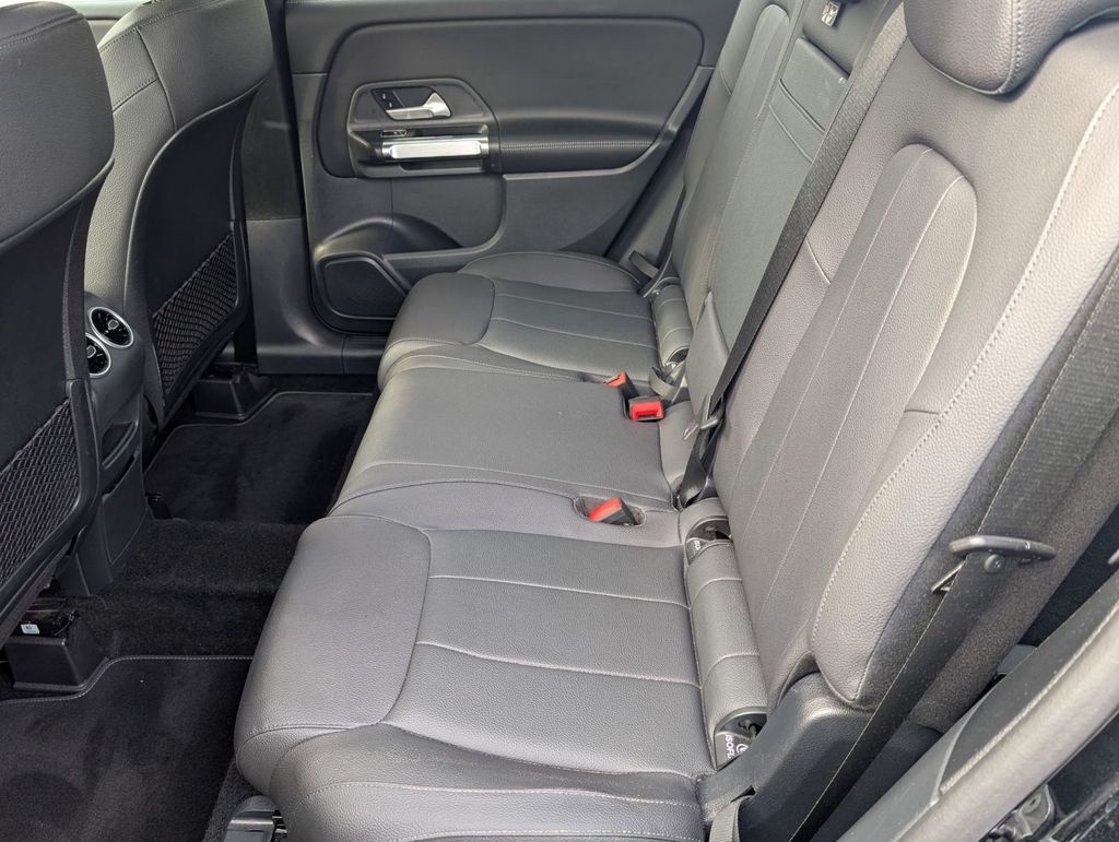 2025 Mercedes-Benz GLB Base - Photo 23