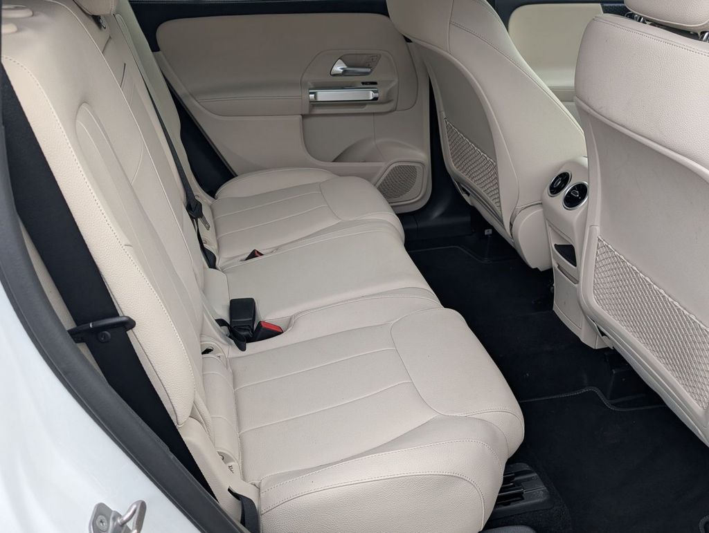 2025 Mercedes-Benz GLB Base - Photo 27
