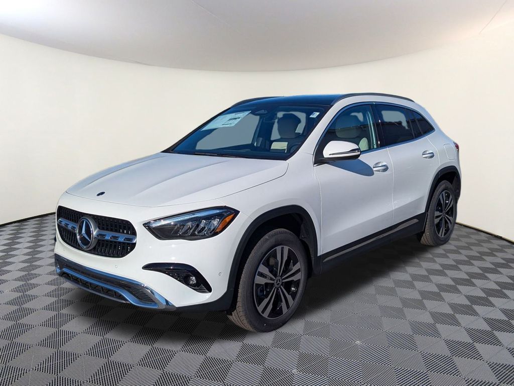 2026 Mercedes-Benz GLA GLA 250's photo
