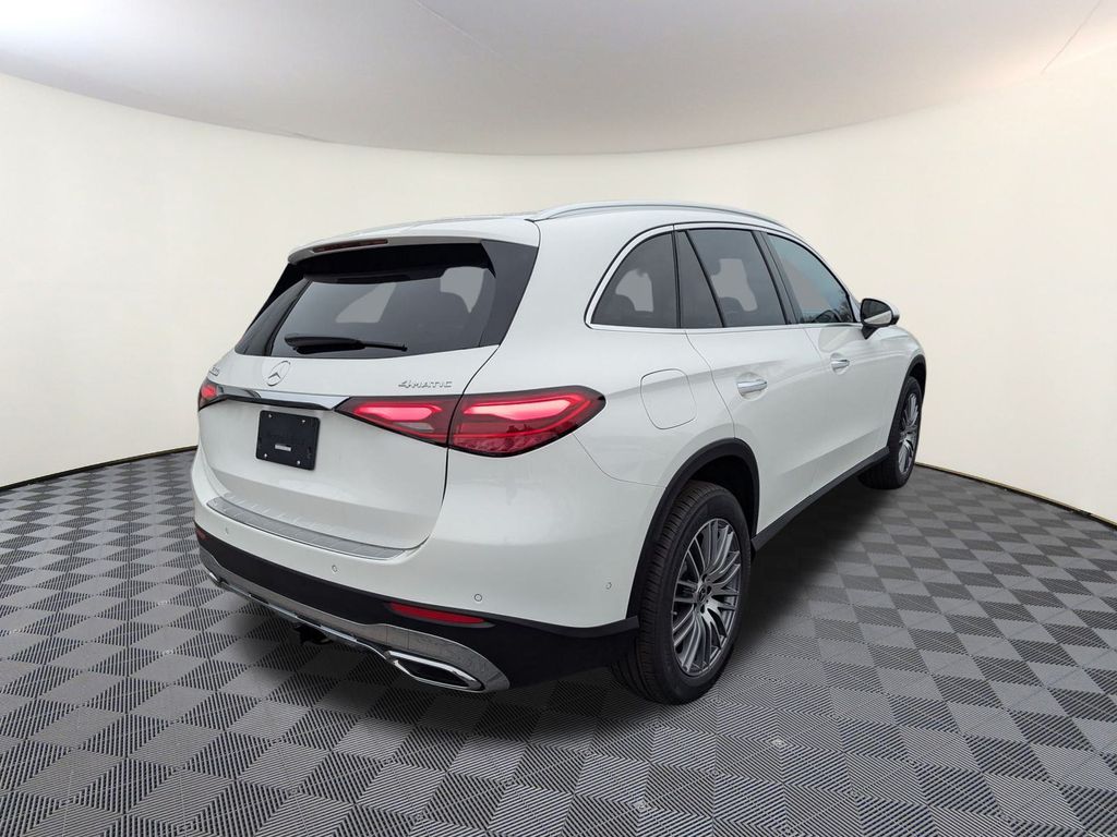 2026 Mercedes Benz GLC 300 4MATIC photo 2