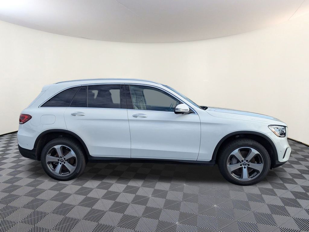 2022 Mercedes Benz GLC 300 4MATIC photo 2