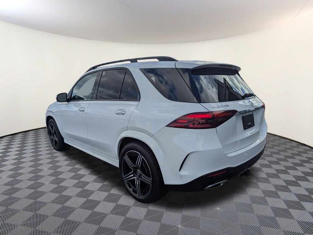 2026 Mercedes Benz GLE 350 4MATIC photo 4