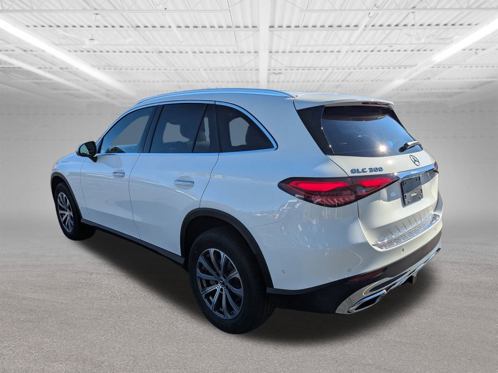 2026 Mercedes Benz GLC 300 4MATIC photo 4