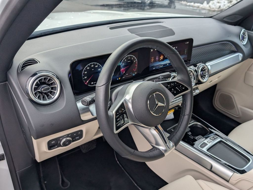 2025 Mercedes-Benz GLB Base - Photo 14