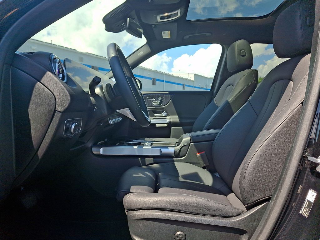 2026 Mercedes-Benz GLB GLB 250 - Photo 15