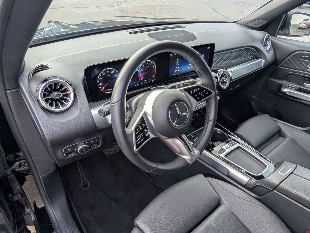 2025 Mercedes-Benz GLB Base - Photo 14