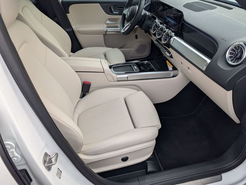 2025 Mercedes-Benz GLB Base - Photo 28