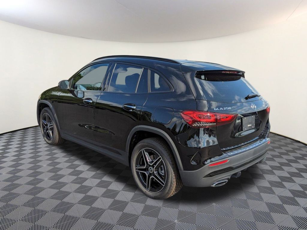2023 Mercedes Benz GLA 250 4MATIC AMG photo 4