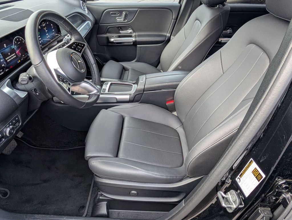 2025 Mercedes-Benz GLB Base - Photo 6