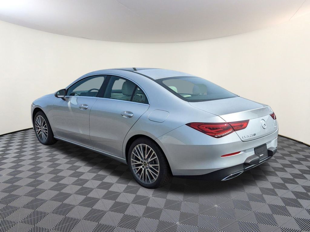 2023 Mercedes Benz CLA 250 4MATIC photo 4