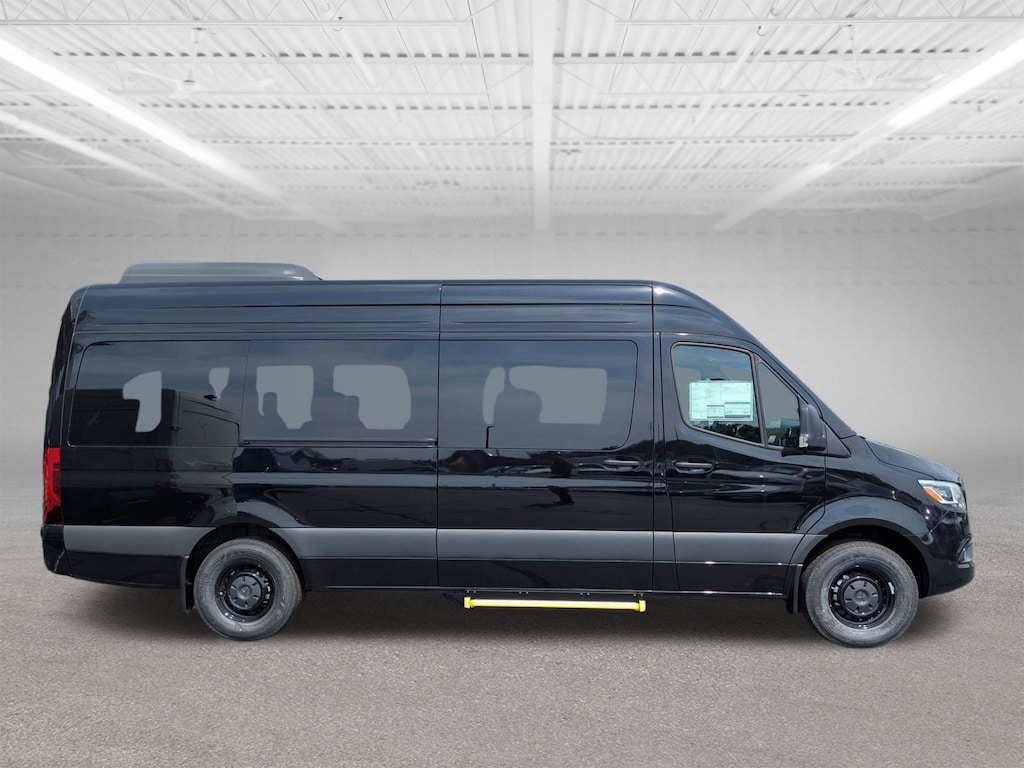 New 2025 Mercedes-Benz Sprinter 2500 Passenger 170 WB Minivan/Van