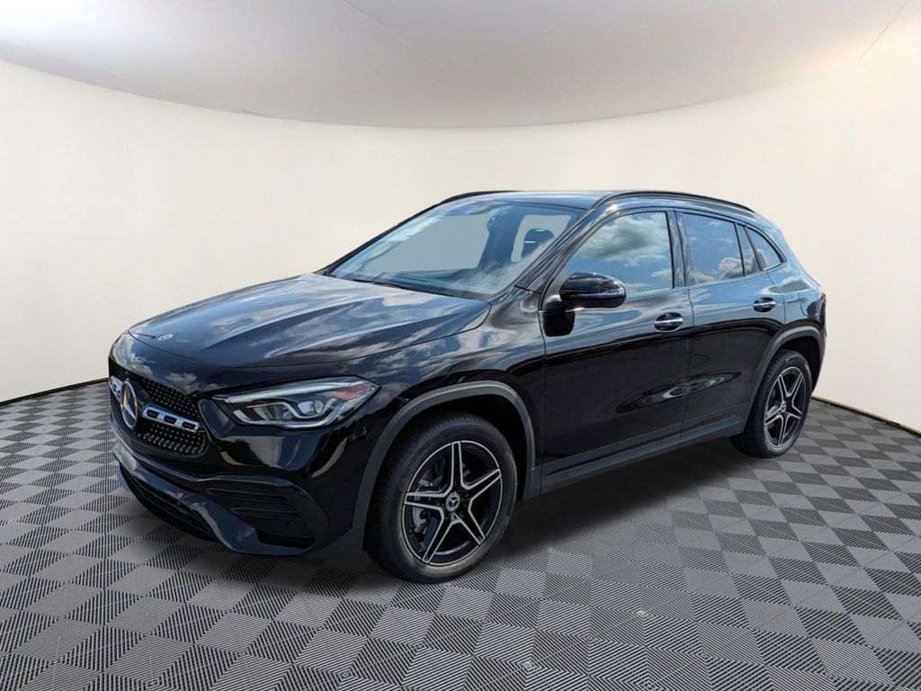 2023 Mercedes-Benz GLA Base's photo