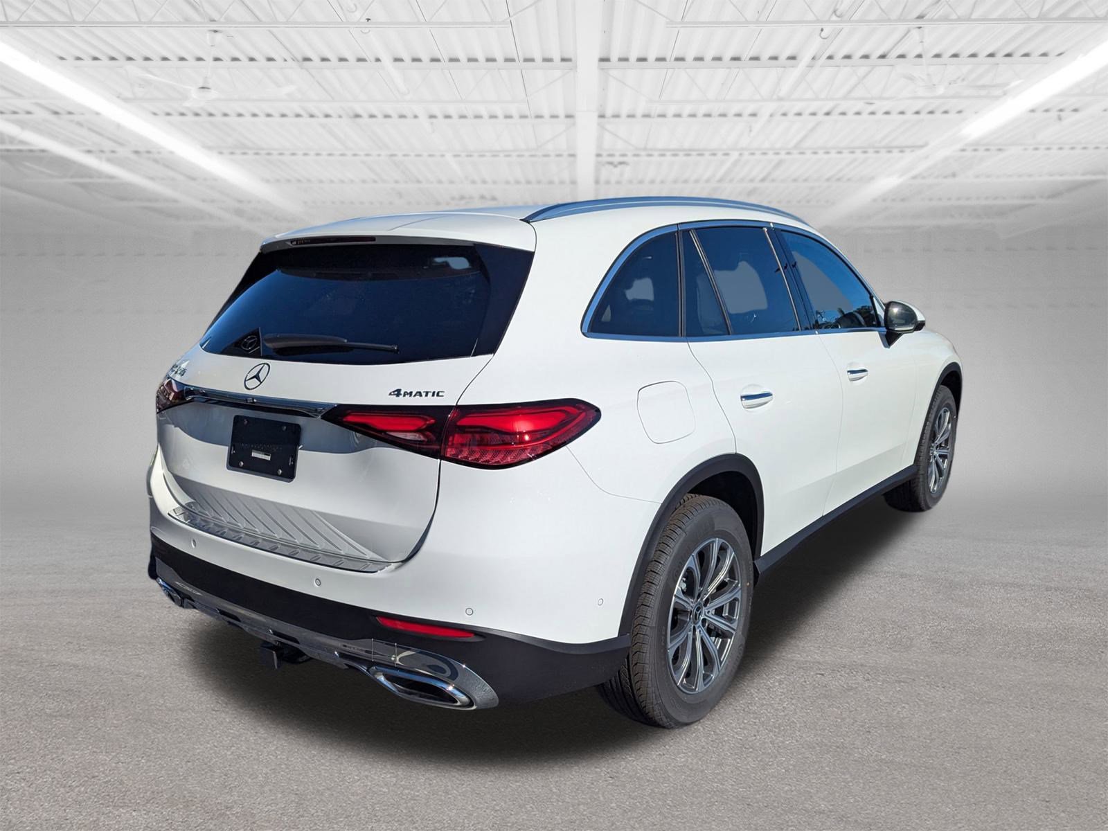 2026 Mercedes Benz GLC 300 4MATIC photo 3