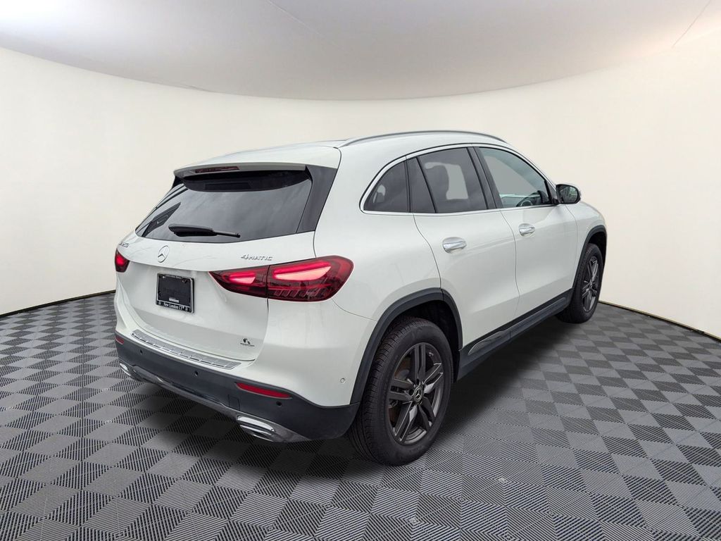 2025 Mercedes Benz GLA 250 4MATIC photo 3