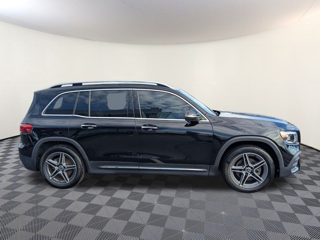 2021 Mercedes Benz GLB 250 4MATIC photo 2
