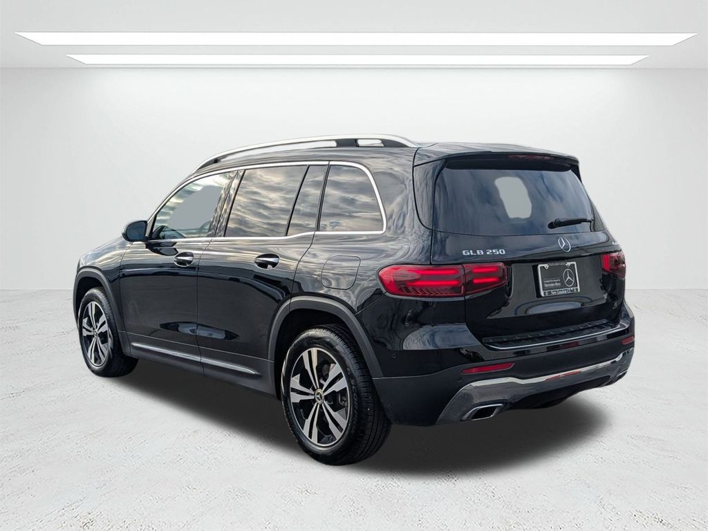 2025 Mercedes-Benz GLB Base - Photo 10