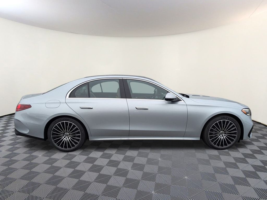 2026 Mercedes Benz E 350 Hybrid photo 2