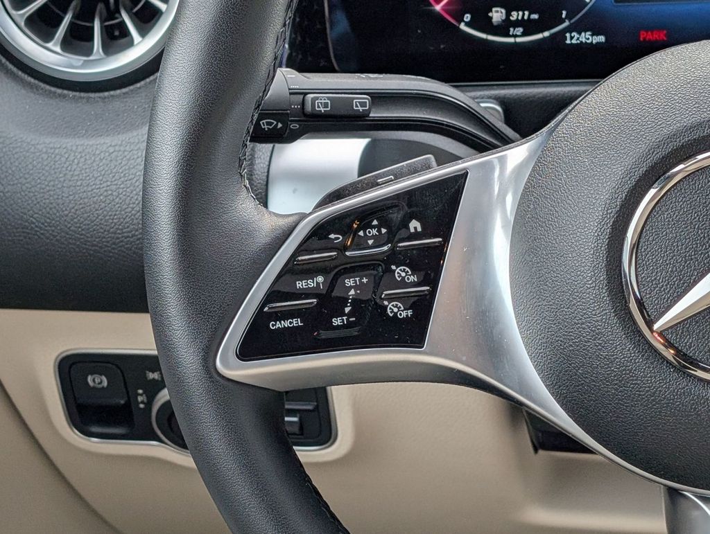 2025 Mercedes-Benz GLB Base - Photo 19