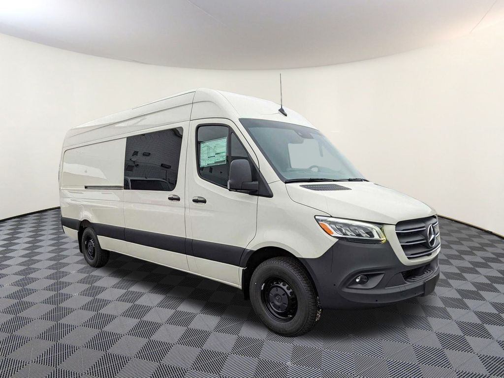 2024 Mercedes-Benz Sprinter Crew Van Base's photo