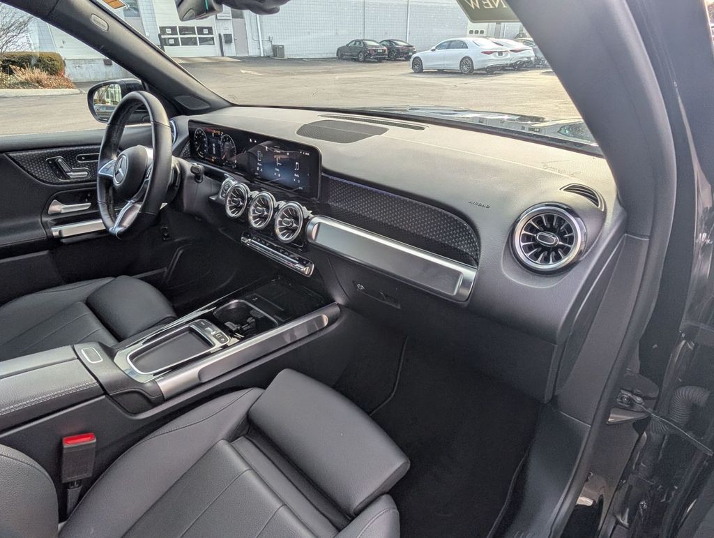 2025 Mercedes-Benz GLB Base - Photo 26