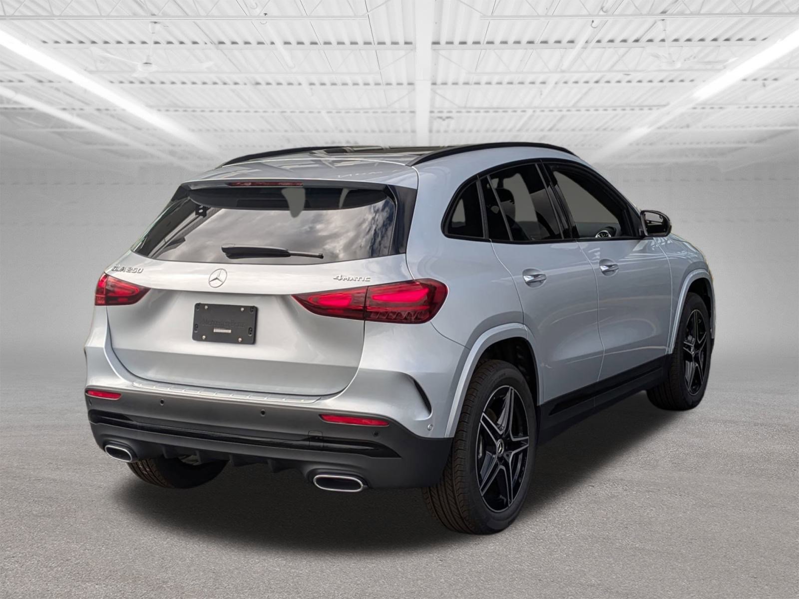 2025 Mercedes Benz GLA 250 4MATIC photo 2