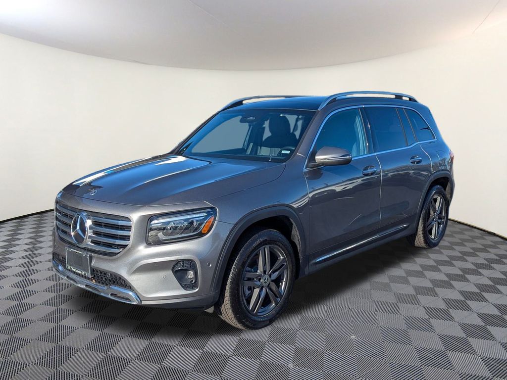 2024 Mercedes-Benz GLB Base's photo