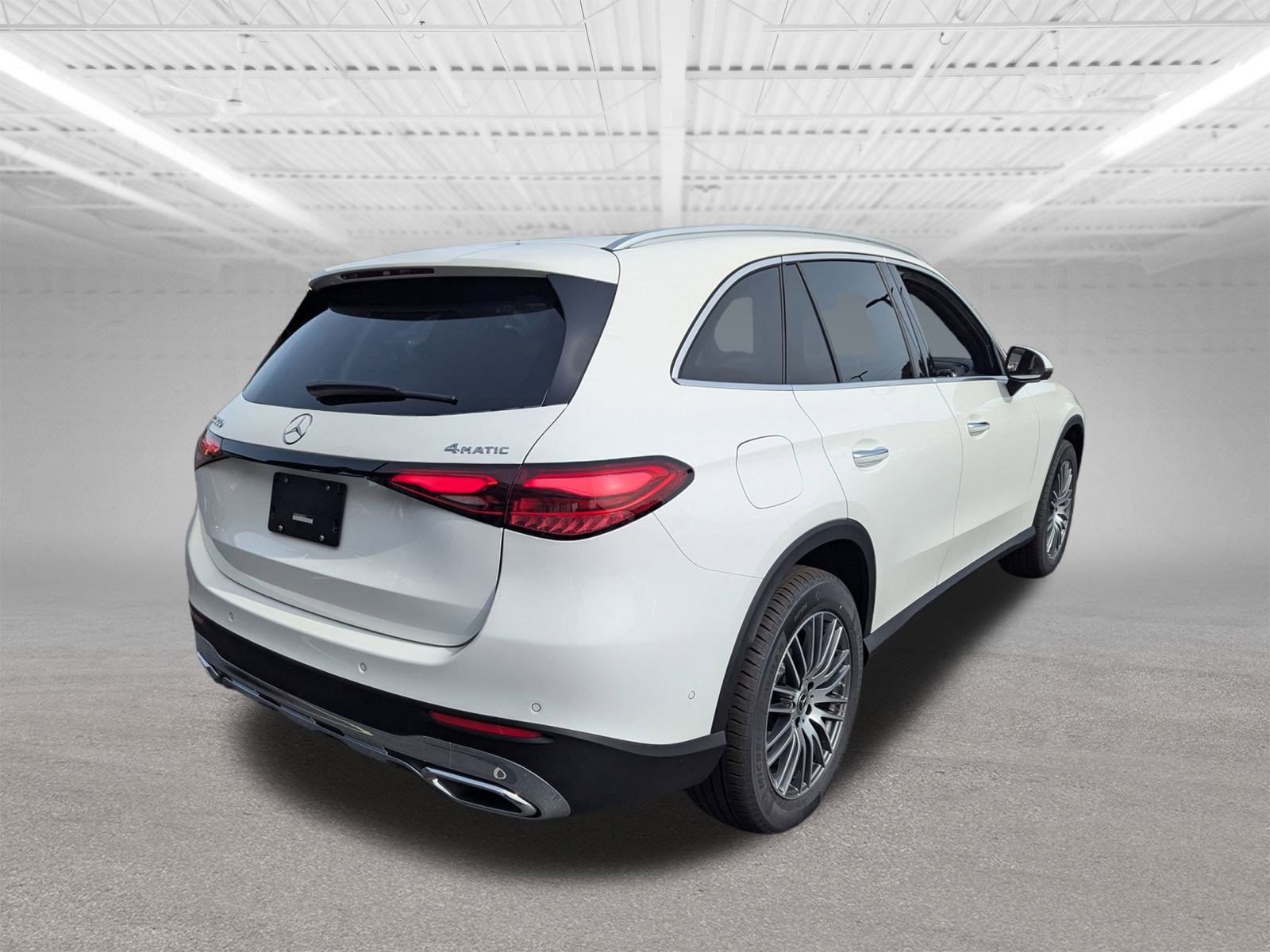 2026 Mercedes Benz GLC 300 4MATIC photo 3