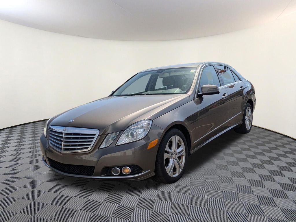 2011 Mercedes-Benz E-Class's photo