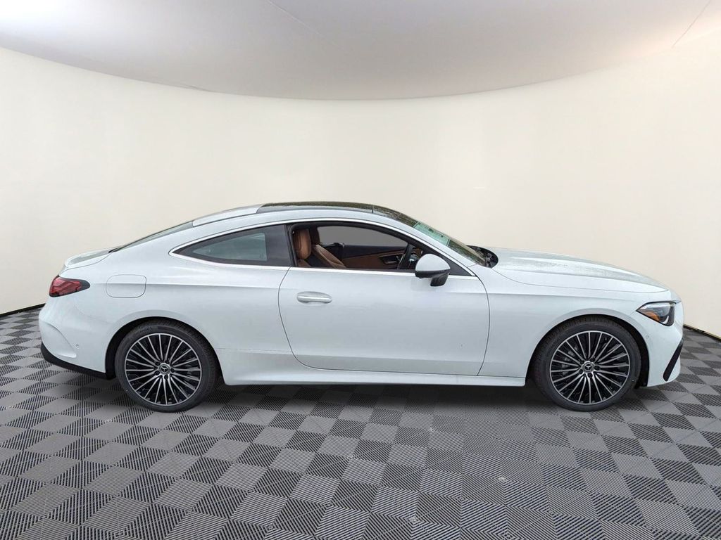 2024 Mercedes Benz CLE 300 4MATIC photo 2