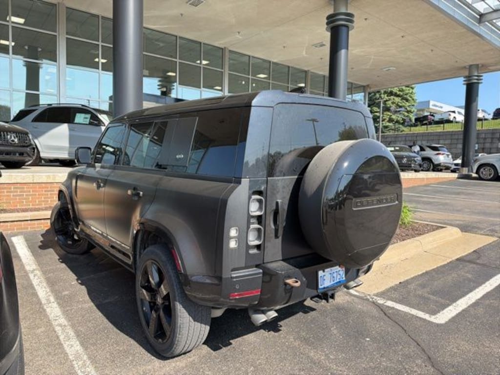Used 2023 Land Rover Defender 110 V8 SUV