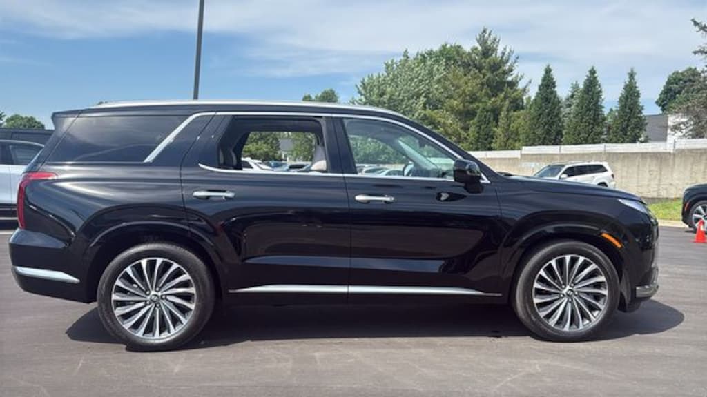 Used 2024 Hyundai Palisade Calligraphy SUV