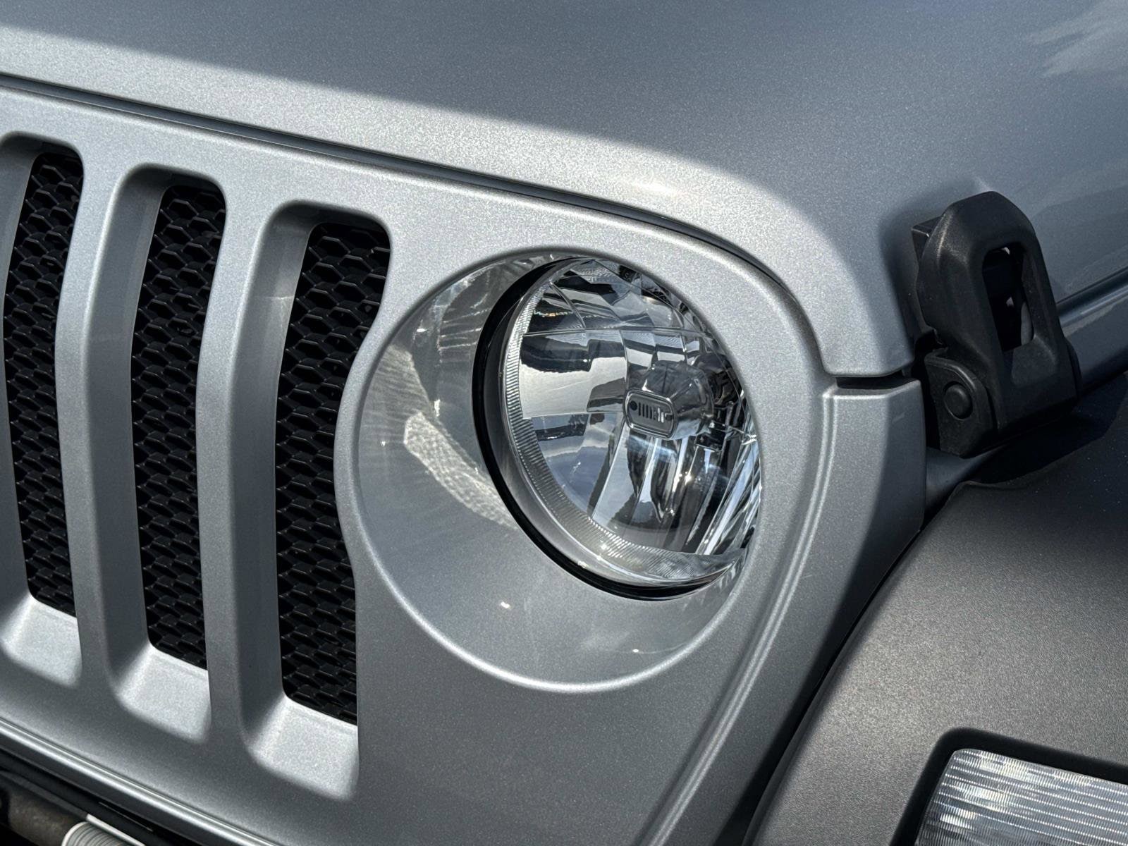 2023 Jeep Wrangler 2-Door Sport - Photo 9