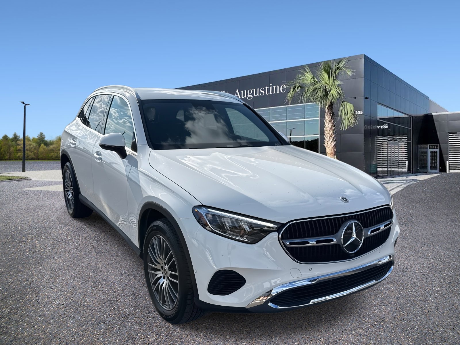 2025 Mercedes-Benz GLC Base's photo