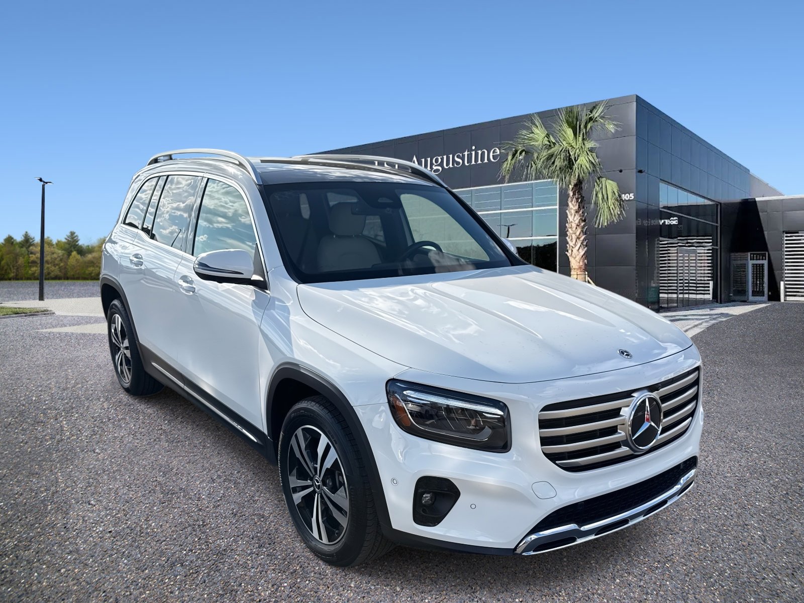 2025 Mercedes-Benz GLB Base's photo