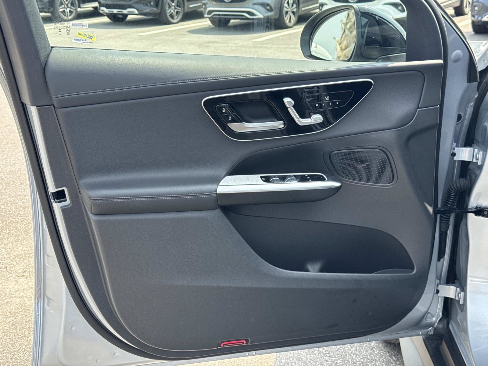 2025 Mercedes-Benz GLC Base - Photo 10