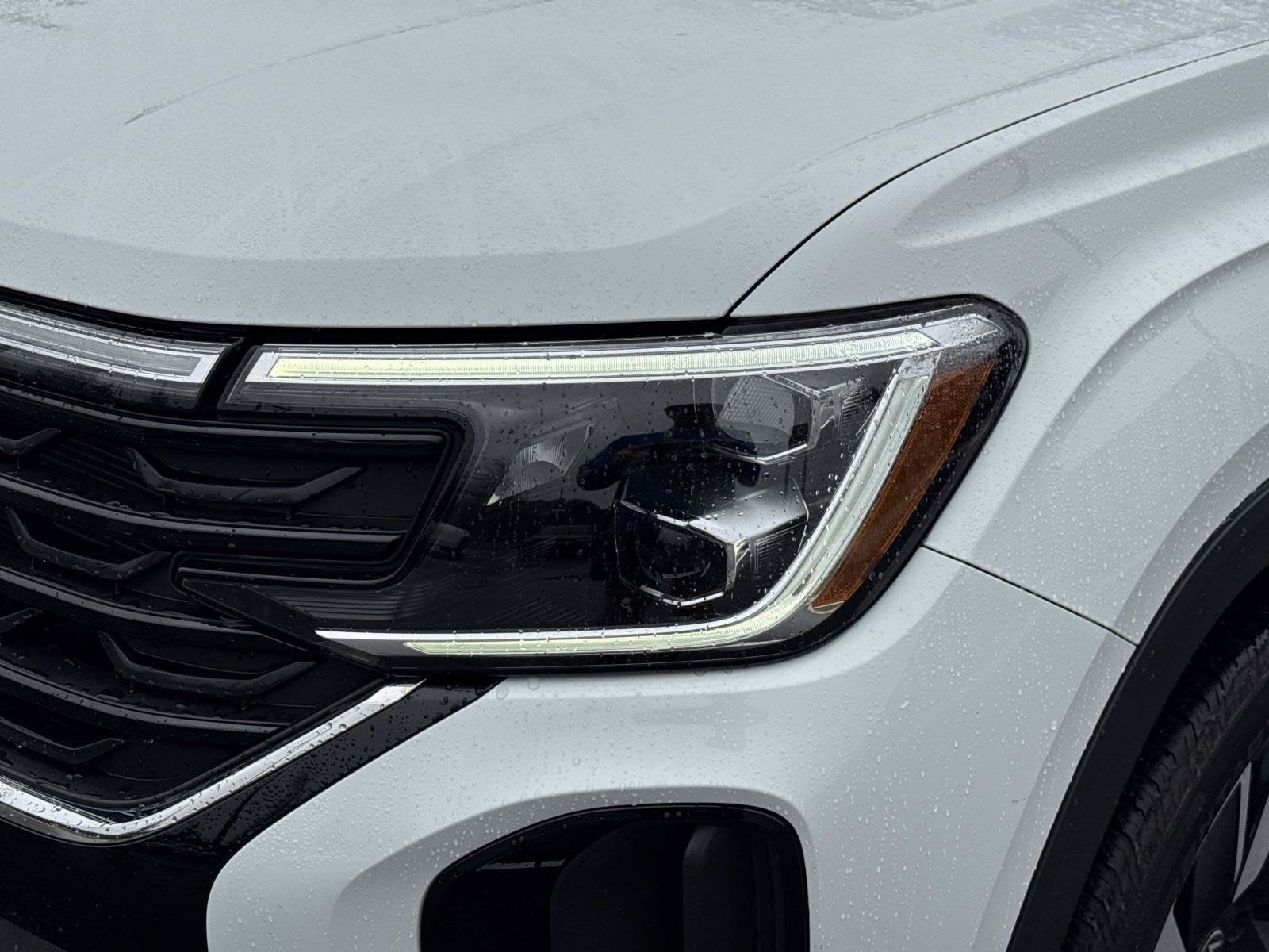 2024 Volkswagen Atlas Cross Sport SE w/Tech - Photo 9
