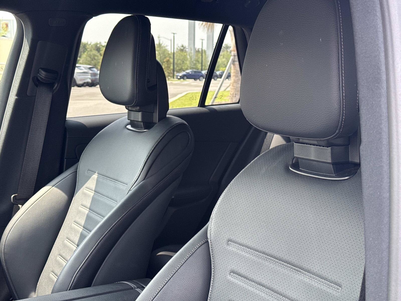 2025 Mercedes-Benz GLC Base - Photo 13