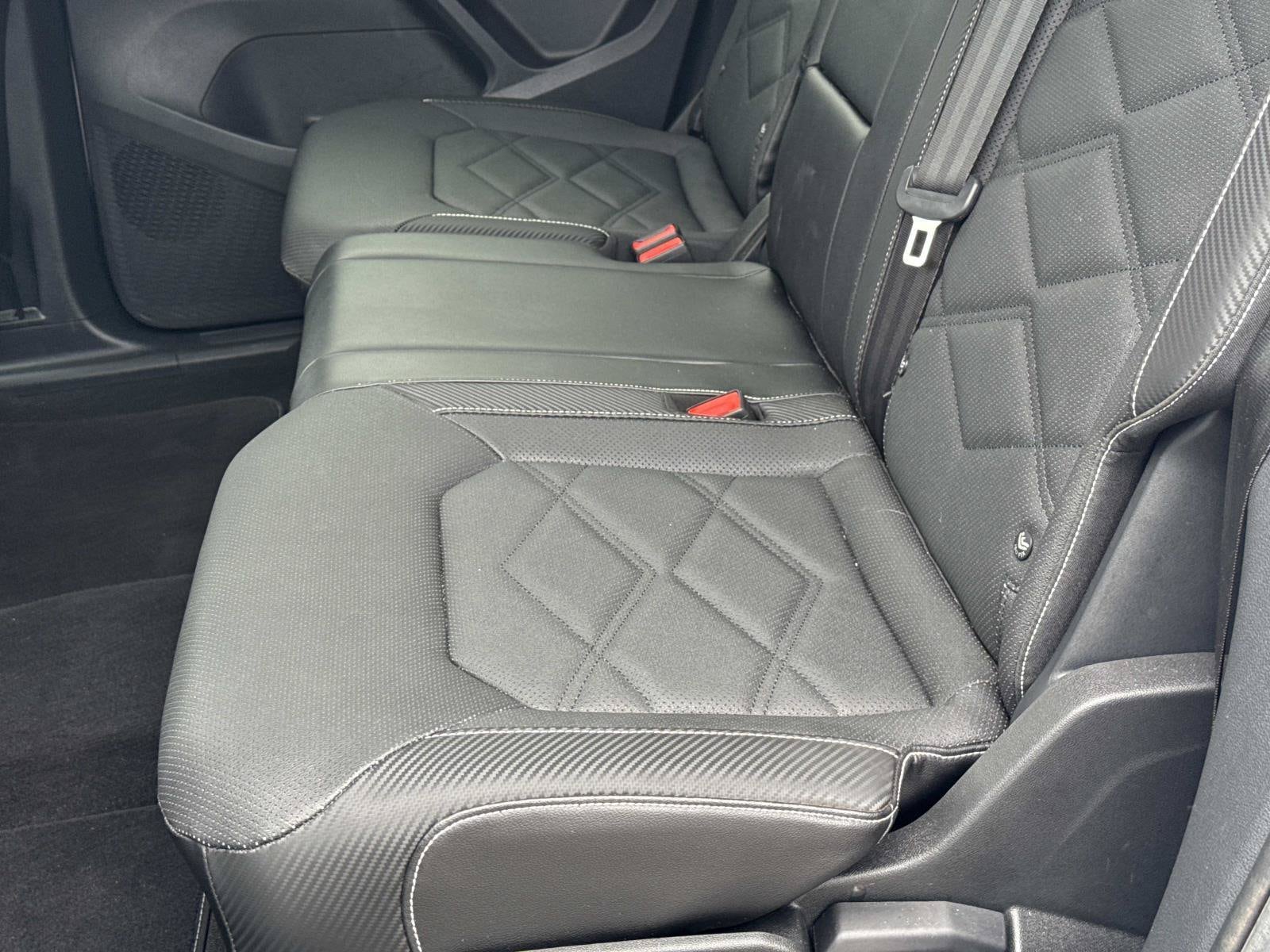 2024 Volkswagen Atlas Cross Sport SE w/Tech - Photo 17
