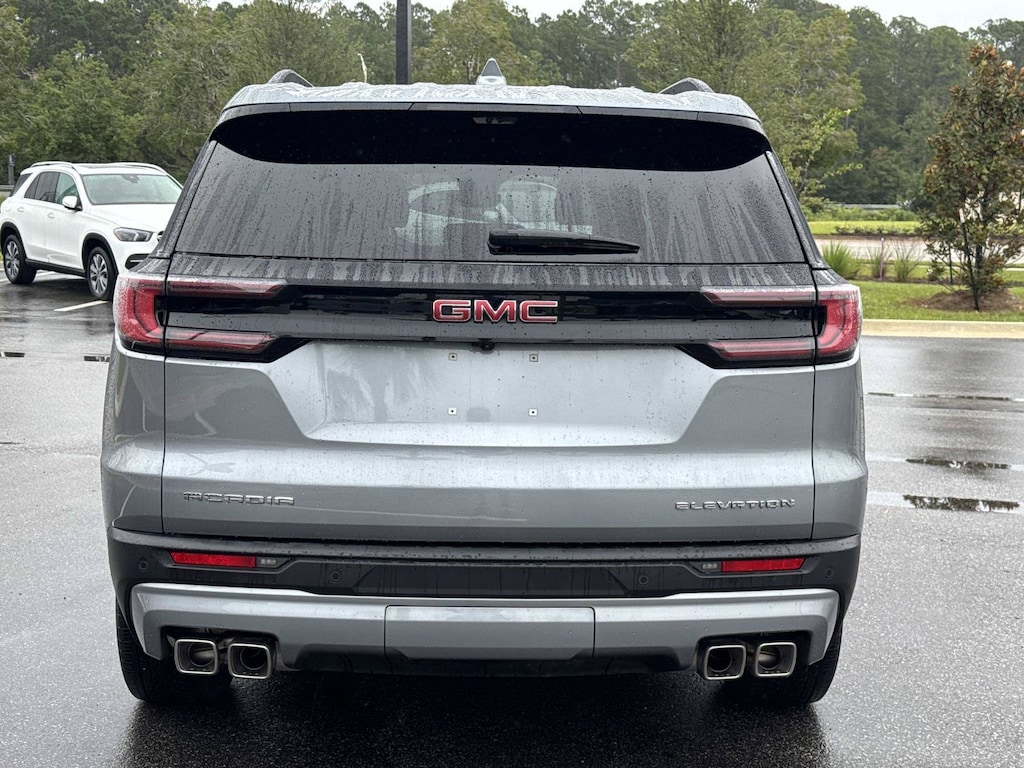 Used 2026 GMC Acadia Elevation FWD Elevation