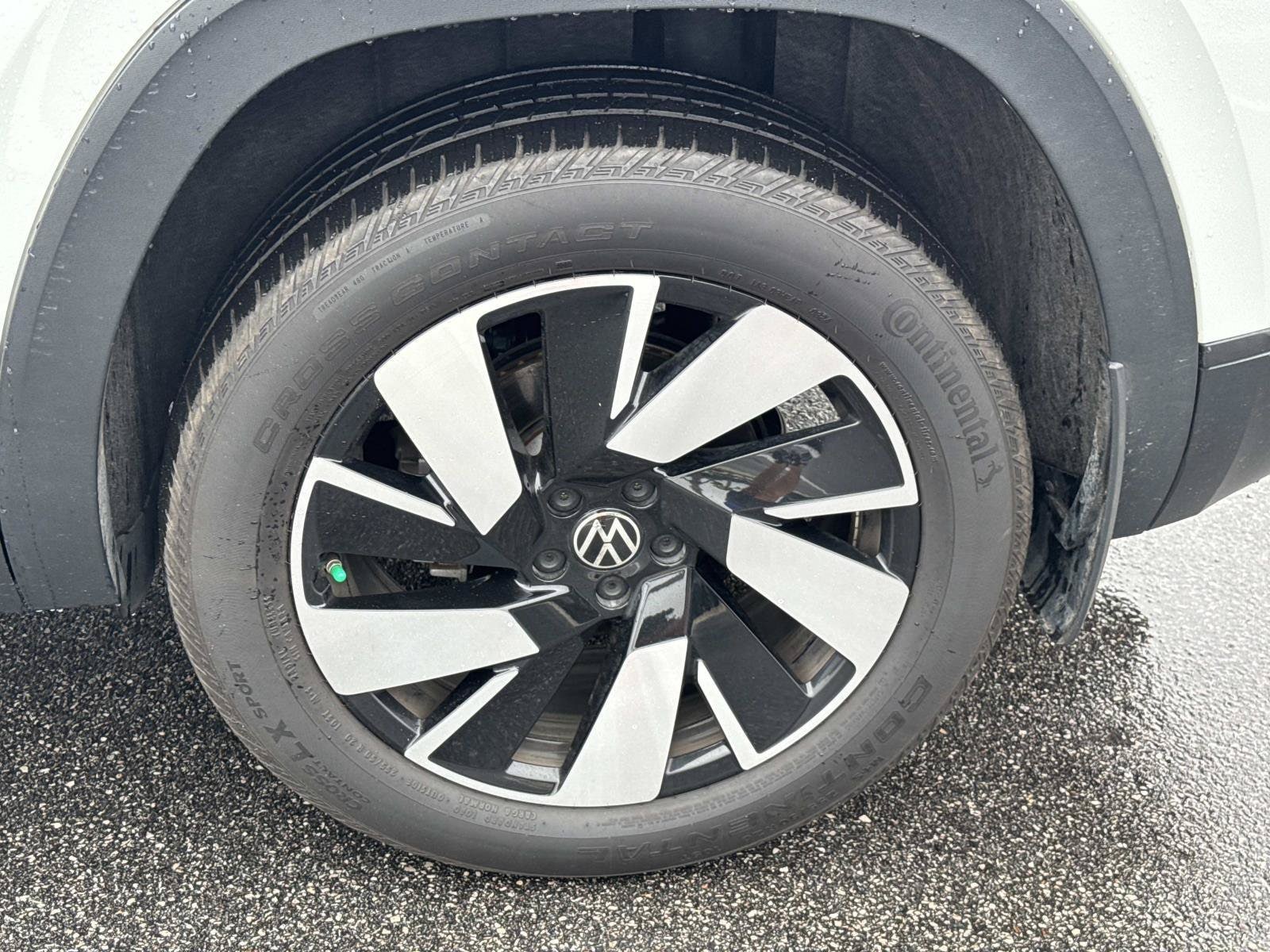 2024 Volkswagen Atlas Cross Sport SE w/Tech - Photo 21
