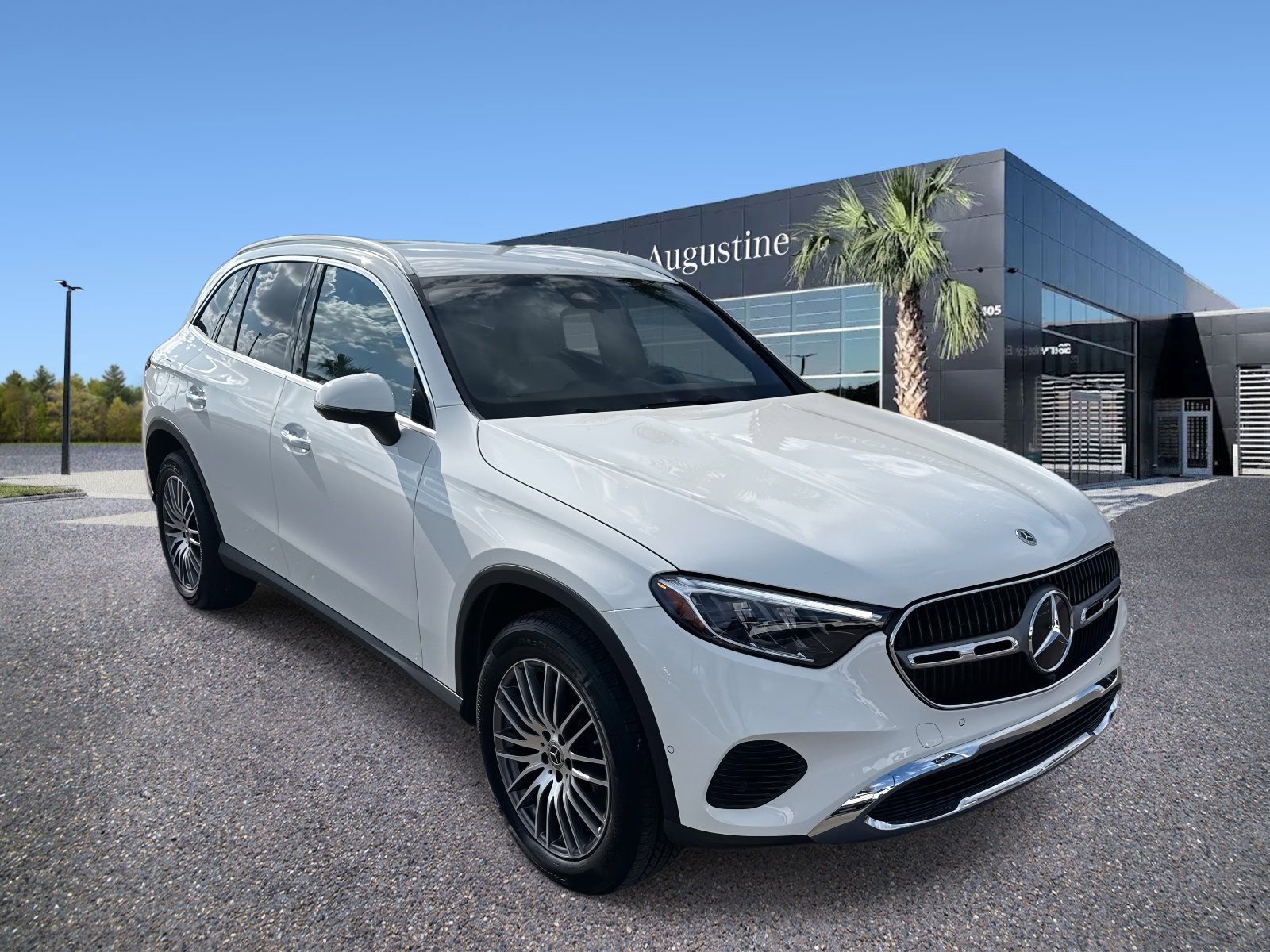 2025 Mercedes-Benz GLC Base's photo