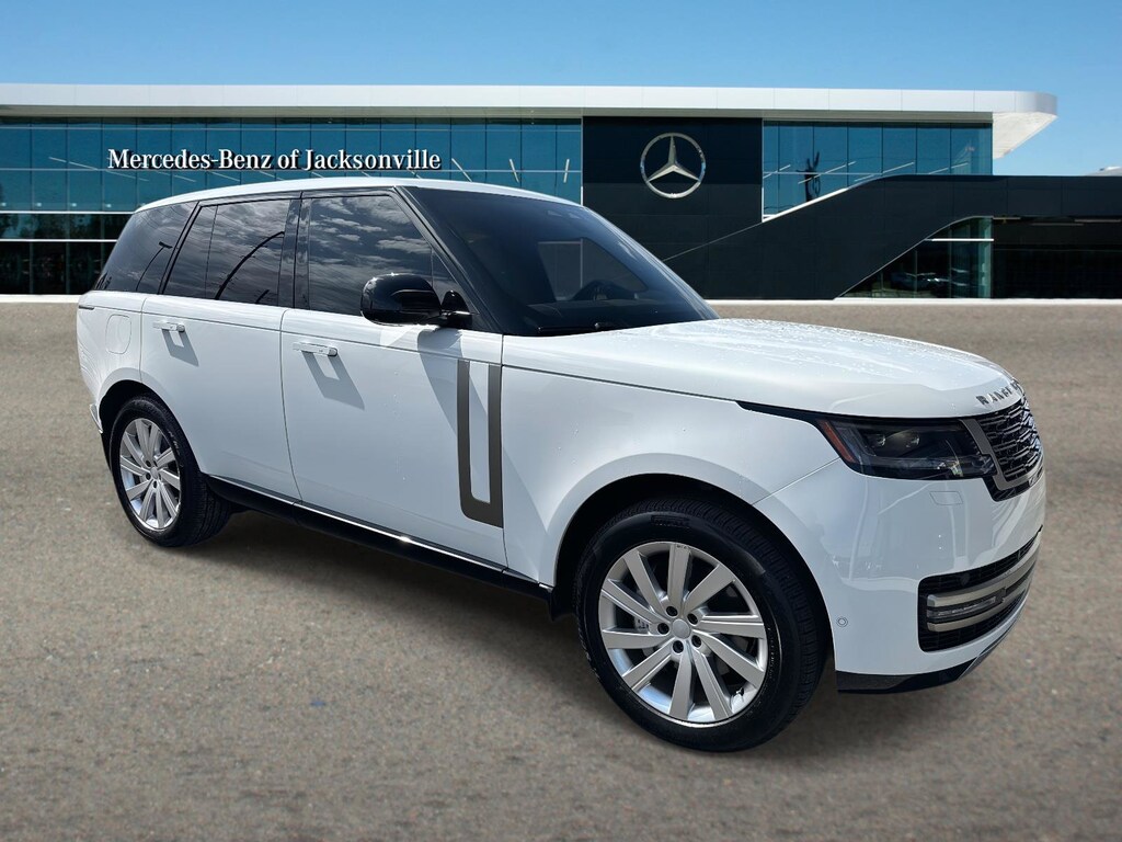 Used 2025 Land Rover Range Rover SE P400 SE SWB