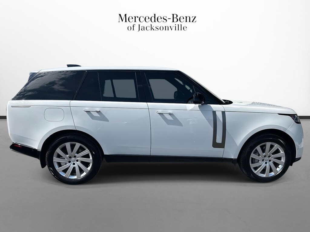 Used 2025 Land Rover Range Rover SE P400 SE SWB