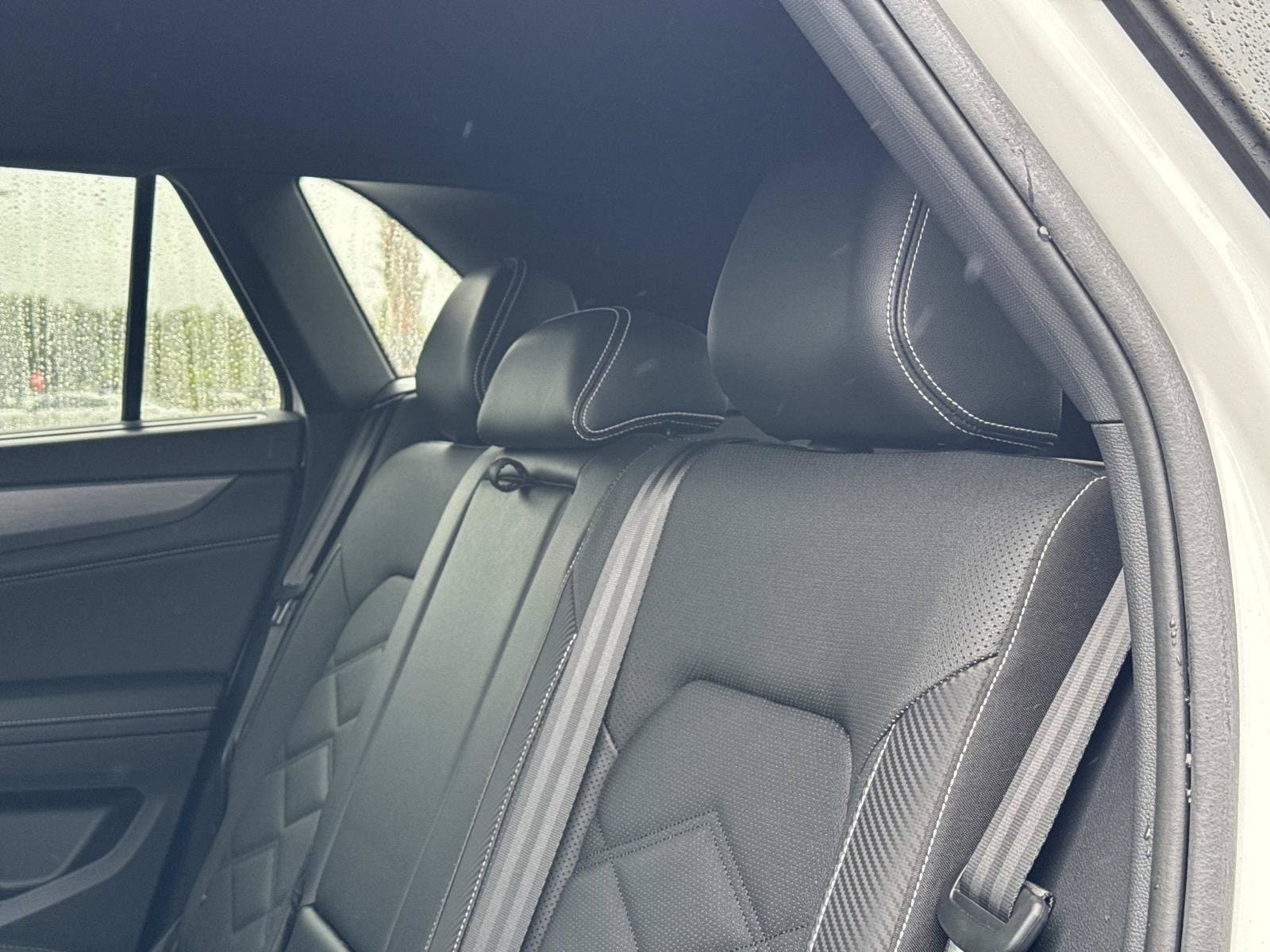 2024 Volkswagen Atlas Cross Sport SE w/Tech - Photo 18