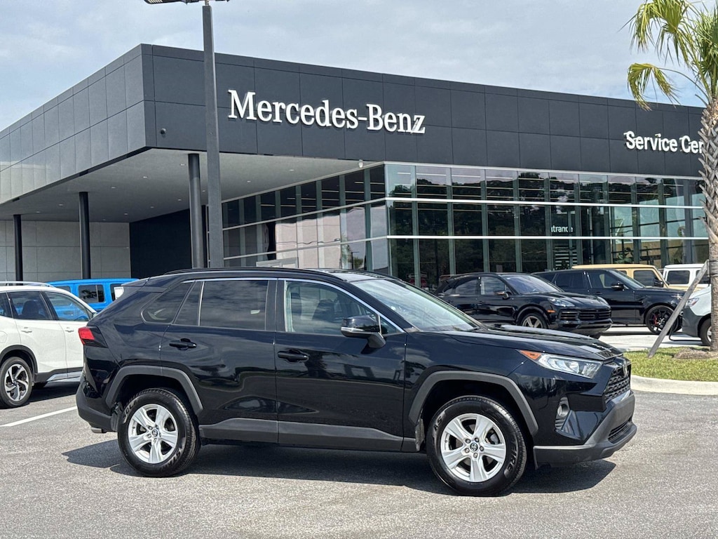 Used 2020 Toyota RAV4 XLE XLE FWD