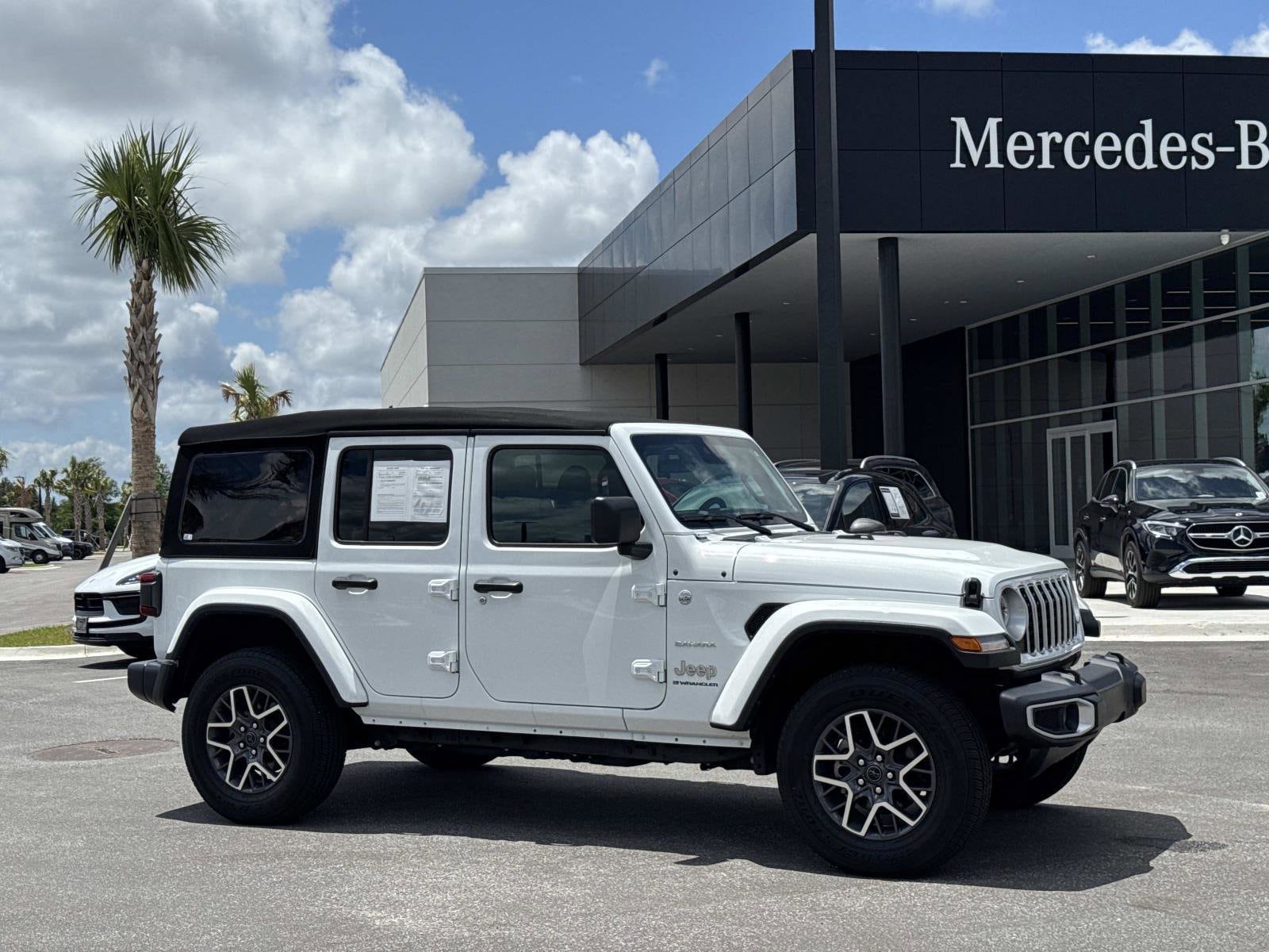 2024 Jeep Wrangler Sahara's photo