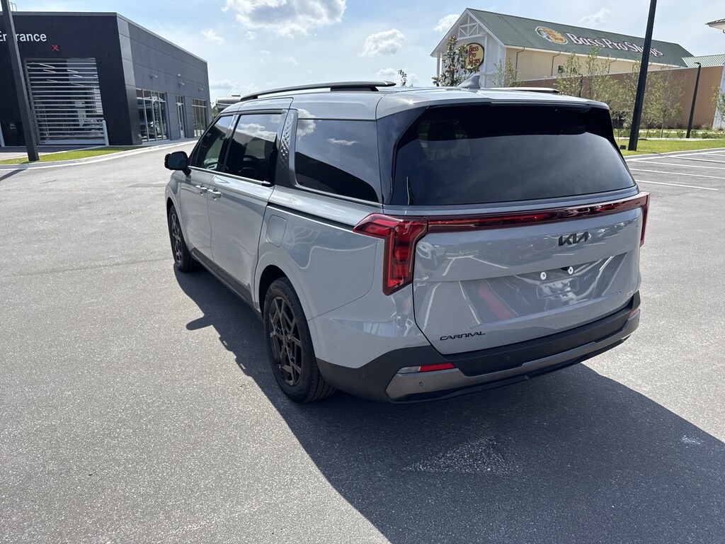 Used 2025 Kia Carnival Hybrid SX SX FWD