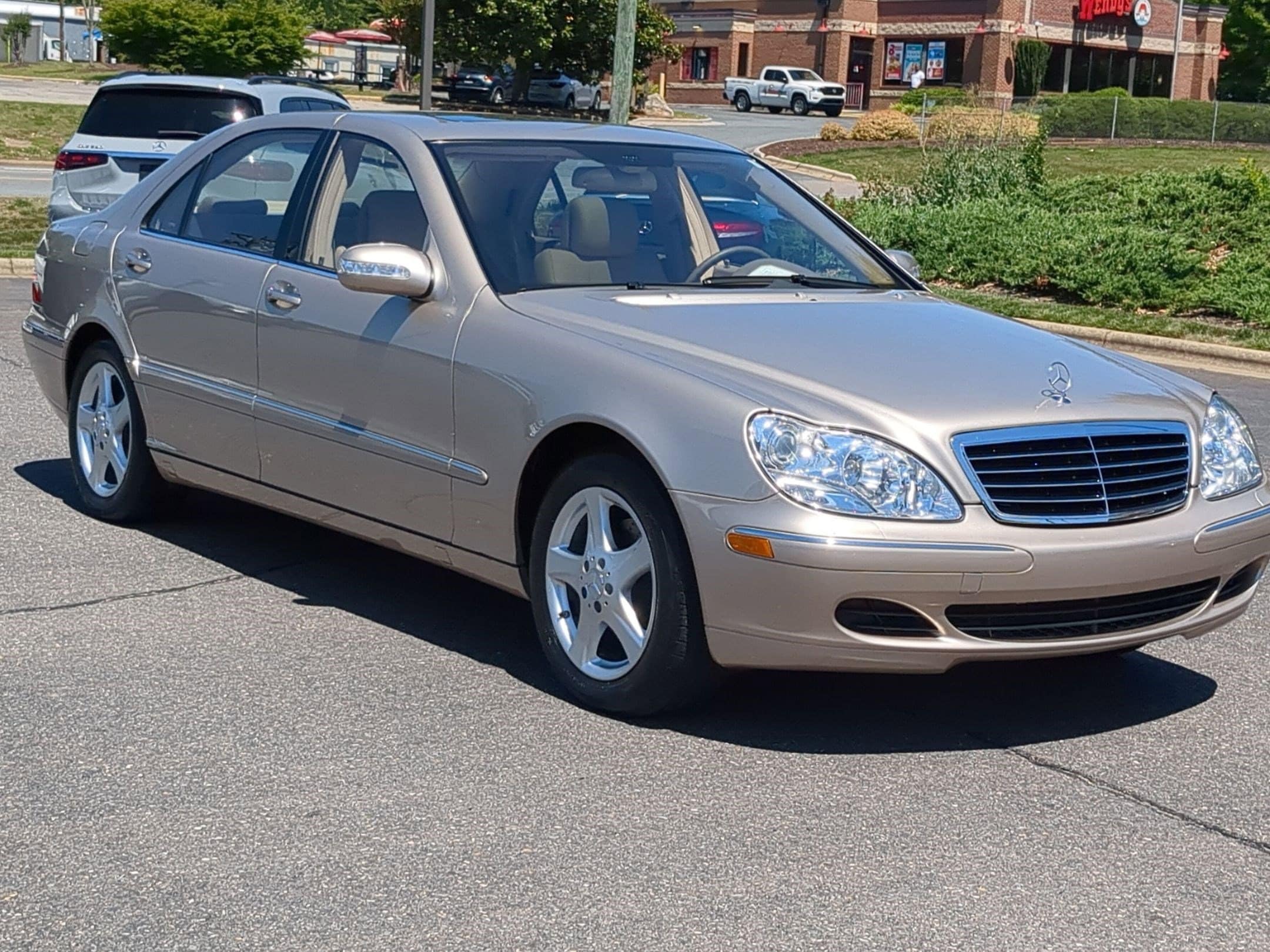 2004 Mercedes-Benz S-Class's photo